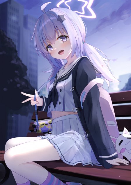银发少女水手服比耶紫蓝动漫手机壁纸