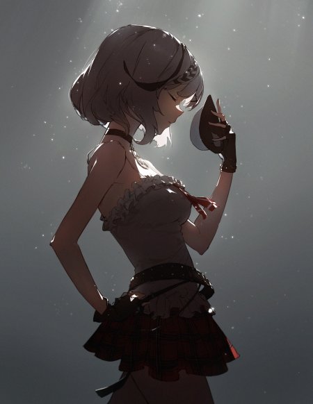 银发少女持帽侧身灰白动漫手机壁纸
