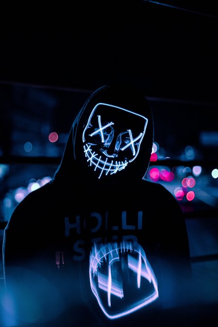 霓虹面具hooded人物蓝紫暗黑摄影手机