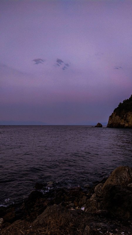 暮色海崖紫霞渐变风景手机壁纸