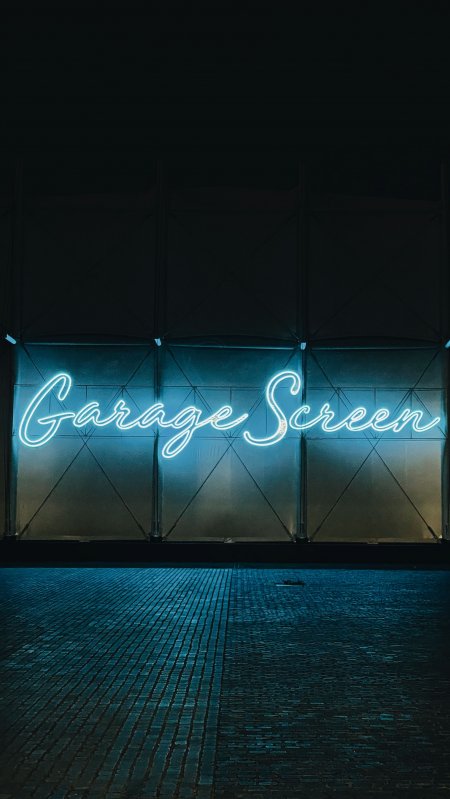 霓虹灯GarageScreen蓝光夜景城市建筑手机壁纸