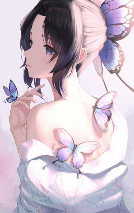 黑发蓝眸少女蝴蝶环绕粉紫动漫手机壁纸