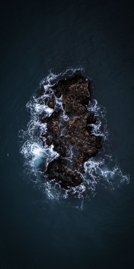 深海孤岛浪花飞溅暗蓝风景手机壁纸