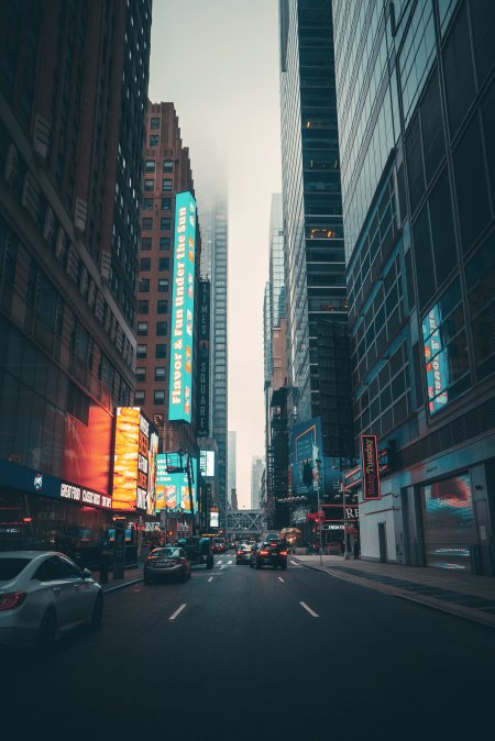 纽约时代广场霓虹高楼林立蓝灰城市建筑手机壁纸
