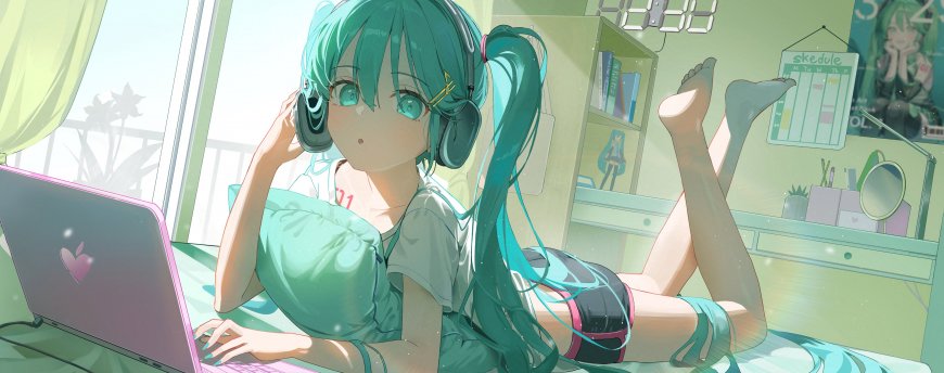 初音未来戴耳机用笔记本青绿动漫电脑壁纸
