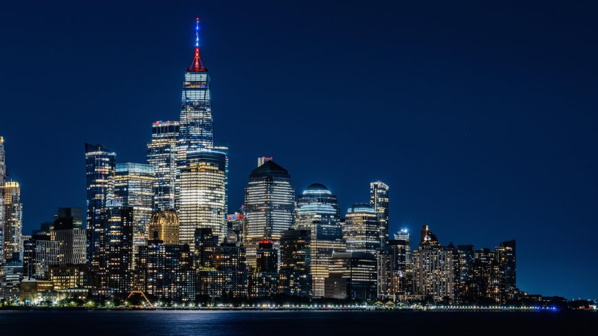 纽约曼哈顿摩天大楼夜景灯火璀璨蓝黑城建筑电脑壁纸