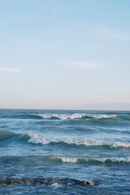 海浪层层叠叠蓝白风景手机壁纸精选