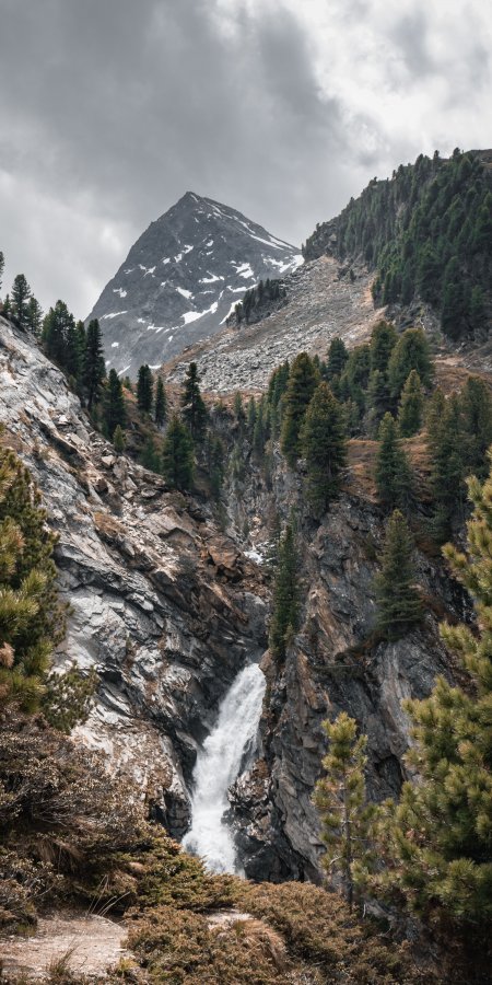 雪山瀑布松林灰绿风景手机壁纸精选