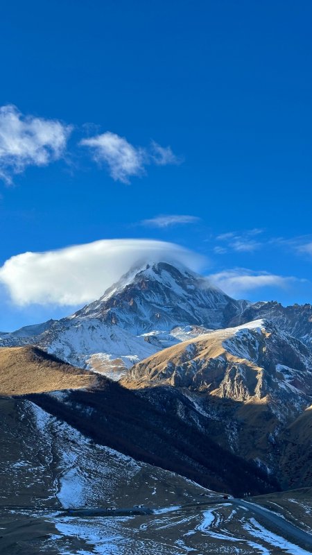 雪山云冠巍峨蓝白风景手机壁纸精选