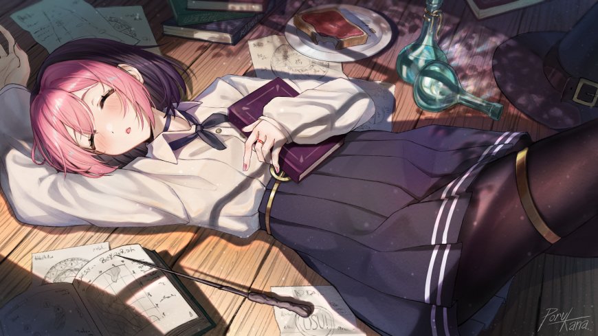 粉发少女躺卧书桌紫白制服动漫电脑壁纸