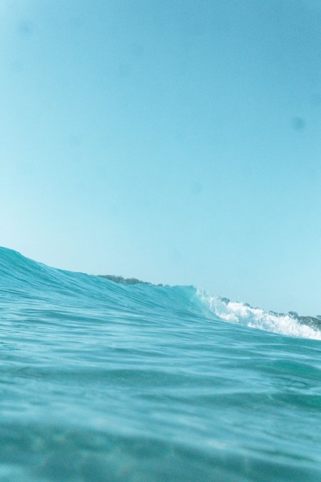 海浪翻涌清澈蓝绿风景手机壁纸精选