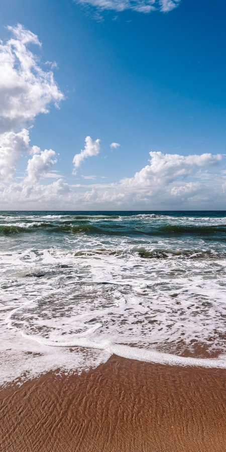 海浪拍岸白沙细腻蓝白风景手机壁纸