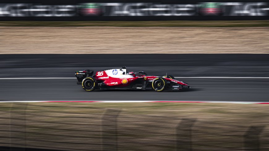 法拉利F1赛车16号红黑涂装疾驰赛道动感汽车电脑壁纸