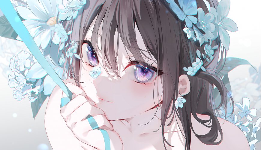 蓝花环绕紫瞳少女轻抚面颊粉白动漫电脑壁纸