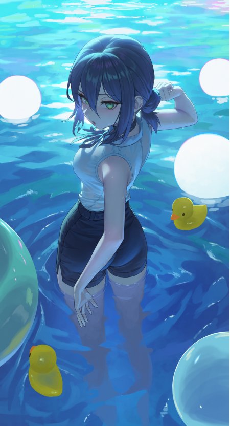 蓝发绿眼少女水中站立黄鸭相伴蓝白清新动漫手机壁纸