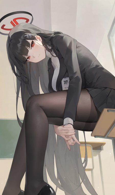 蔚蓝档案长发红瞳少女黑西装黑丝坐姿动漫手机壁纸