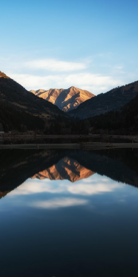 雪山倒影湖面金辉蓝白风景手机壁纸