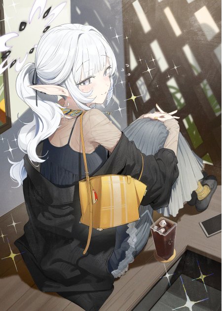 银发精灵耳少女坐姿微笑暖光动漫手机壁纸