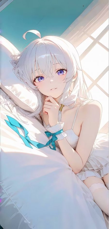 银发紫瞳少女卧床托腮蓝白清新动漫手机壁纸