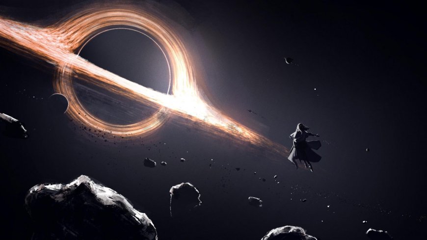 黑洞吸积盘橙光环绕宇宙星尘中飘浮人影暗黑太空科幻电脑壁纸