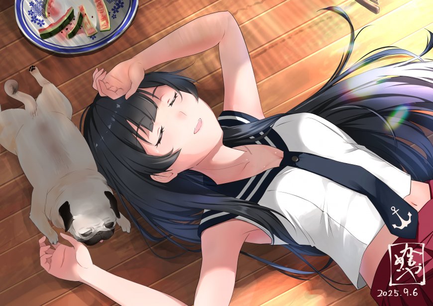 动漫少女黑长发水手服躺卧木地板旁巴哥犬西瓜盘暖橙人物动漫电脑壁纸