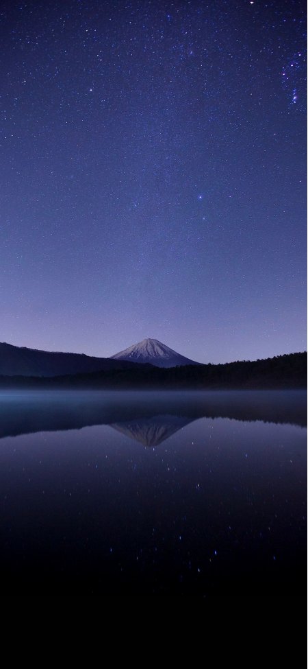 富士山夜景星河倒影湖面蓝紫自然风景手机壁纸
