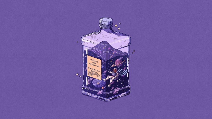 太空果汁瓶中宇航员漂浮星系环绕紫蓝奇幻创意电脑壁纸