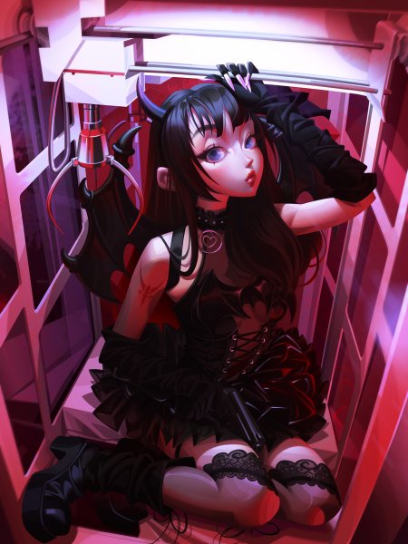 恶魔少女黑裙角饰红光动漫手机壁纸