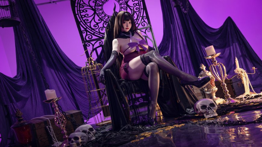 恶魔少女黑翼紫裙坐姿魅惑暗紫奇幻摄影电脑壁纸