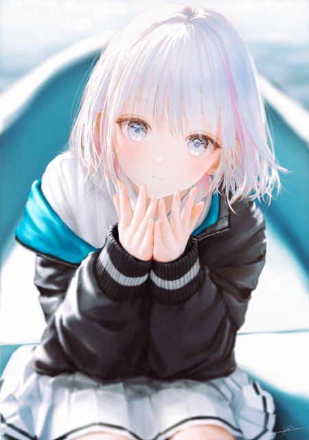 银发蓝瞳少女双手托腮粉白清新动漫手机壁纸