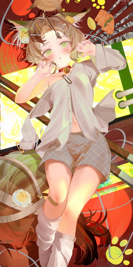 动漫少女猫耳绿眸白衬衫格裙暖黄插画手机壁纸