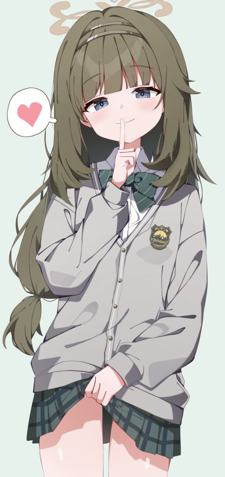 绿发少女灰色校服做嘘手势可爱动漫手机壁纸