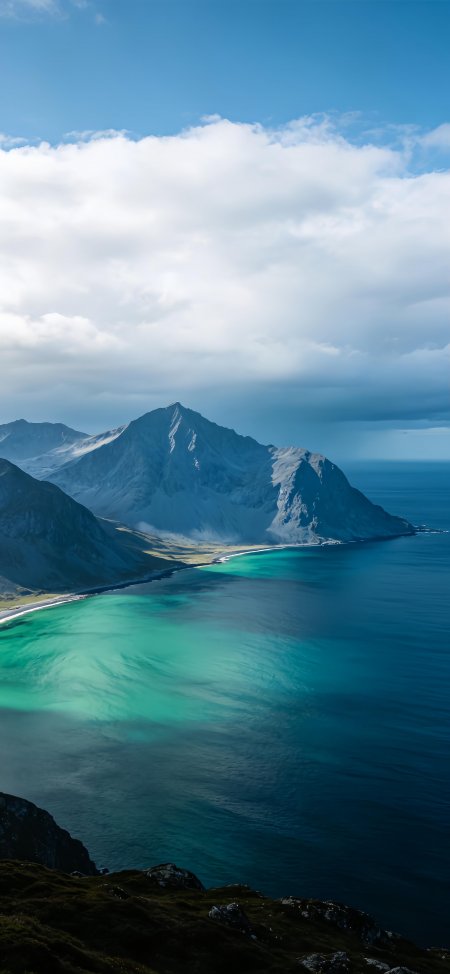 挪威罗弗敦群岛山海相接碧蓝海岸线自然风景手机壁纸