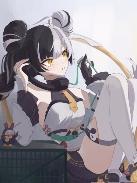 琉音 绝区零银发双马尾少女持弓侧坐灰白动漫手机壁纸