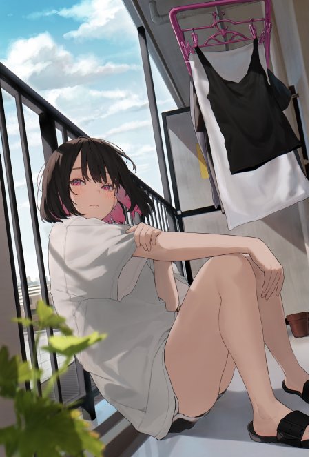 黑发粉瞳少女阳台慵懒坐姿蓝白清新动漫手机壁纸