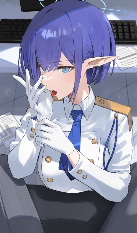 扇喜葵蔚蓝档案紫发精灵耳少女白制服蓝领带办公室姿态蓝白动漫手机壁纸