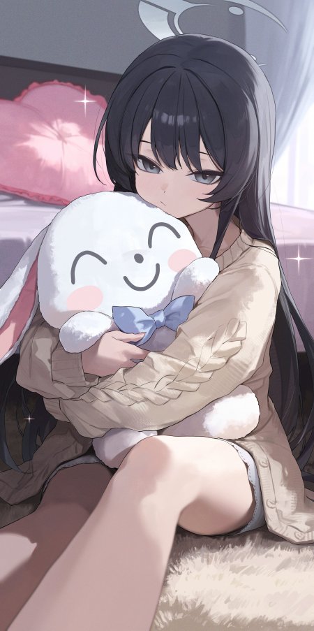 黑发少女怀抱白兔玩偶粉紫柔和动漫手机壁纸
