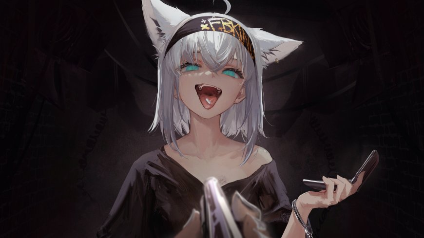 银发猫耳少女张嘴大笑手持手机暗黑动漫电脑壁纸