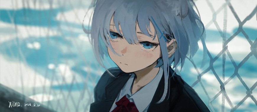银发蓝眼少女校服侧脸忧郁蓝白动漫电脑壁纸