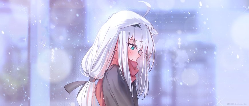 银发绿眸少女侧脸微笑淡紫雪花动漫电脑壁纸