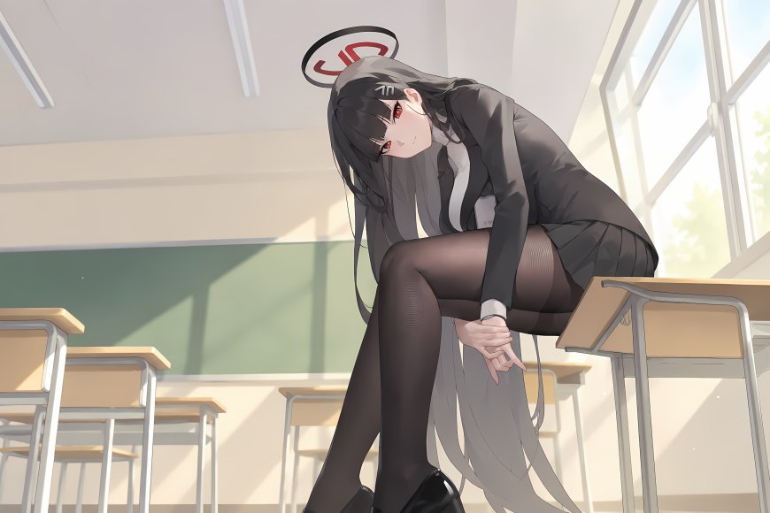 碧蓝档案调月莉音长发红瞳少女教室坐姿灰黑校服动漫电脑壁纸