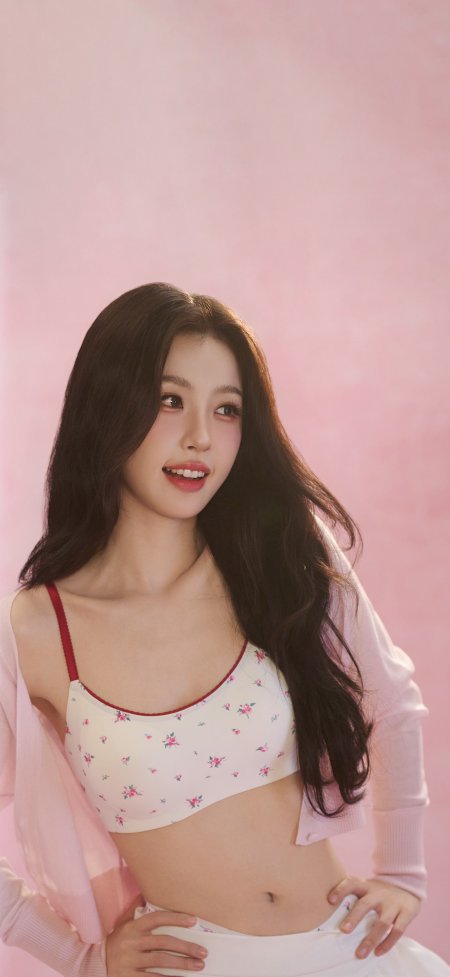 虞书欣长发美女粉色背景花边内衣暖粉明星手机壁纸