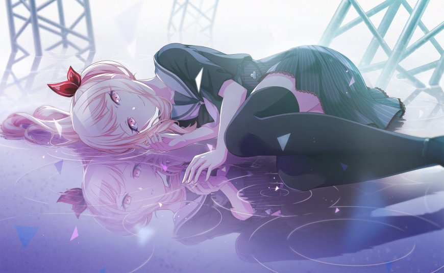 碧蓝档案浅粉长发少女躺卧水面紫蓝梦幻动漫电脑壁纸
