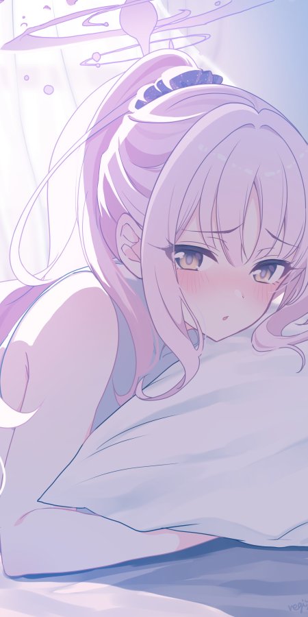 少女粉紫长发侧卧枕上柔光梦幻唯美手机壁纸