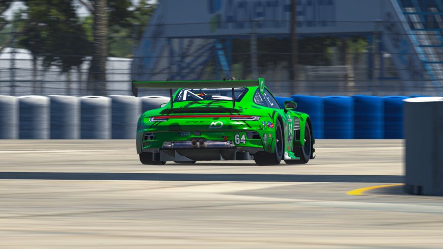 保时捷911GT3R绿色赛车赛道疾驰亮绿汽车电脑壁纸
